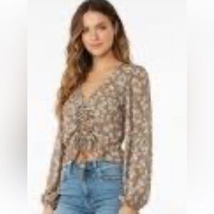 She + Sky Floral Cropped Blouse with Long Sleeves Boho Style